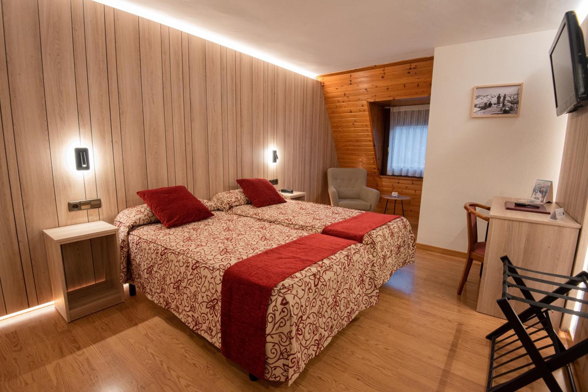 Hotel Eth Solan & Spa Βιέλα Εξωτερικό φωτογραφία